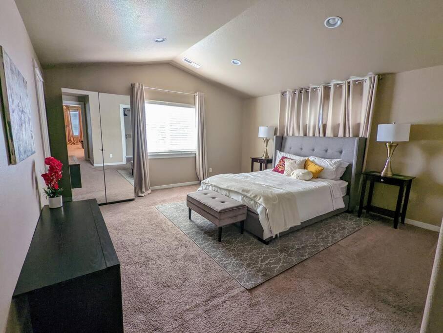 Spacious 3-Bedroom Home With Outdoor Space Eugene Eksteriør billede